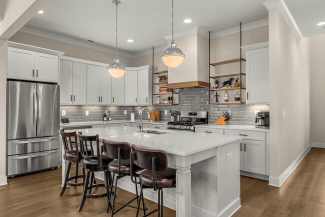 Building Photo - 500 Waycross Dr