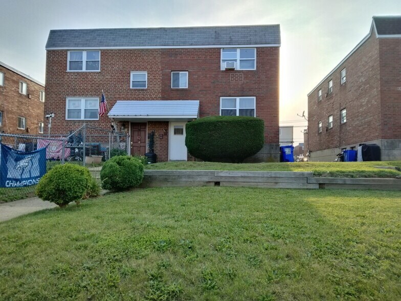 Primary Photo - 9418 Kirkwood Rd
