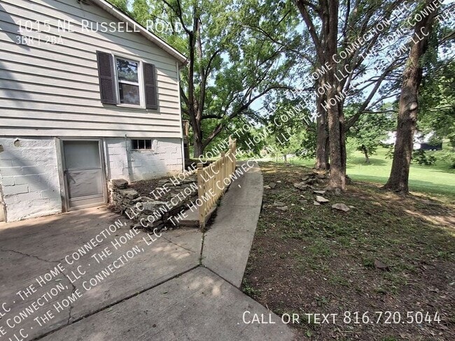 Building Photo - 1015 NE Russell Rd.