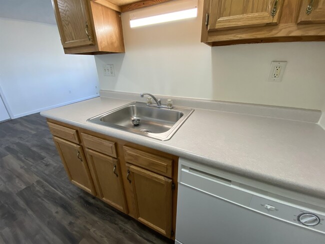 Building Photo - 3961 Brown Ave