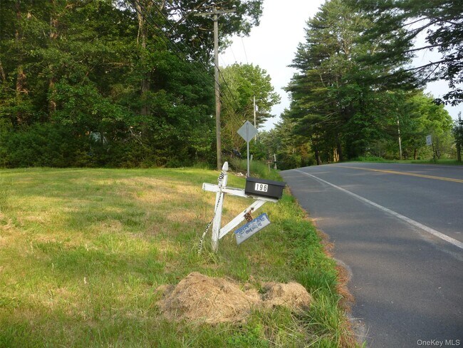 Building Photo - 196 Oakland Valley Rd