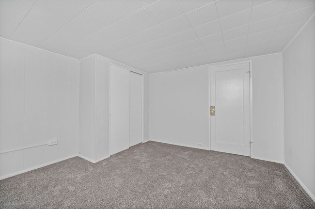 Building Photo - CHEVIOT- Charming 3 bedroom 1.5 bath