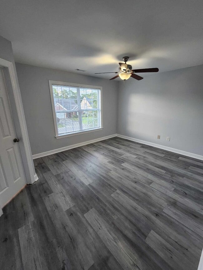 Building Photo - 152 Molinia Dr