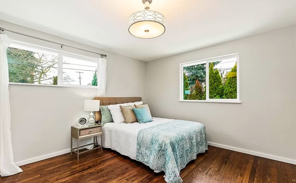 Building Photo - 1333 N 192nd St