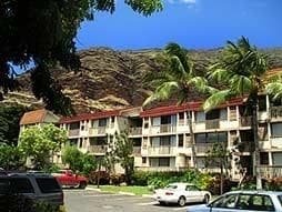 Building Photo - Makaha Valley Plantation 64-A  Nice 2 Bedr...