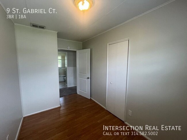 Building Photo - 9 St Gabriel Ct