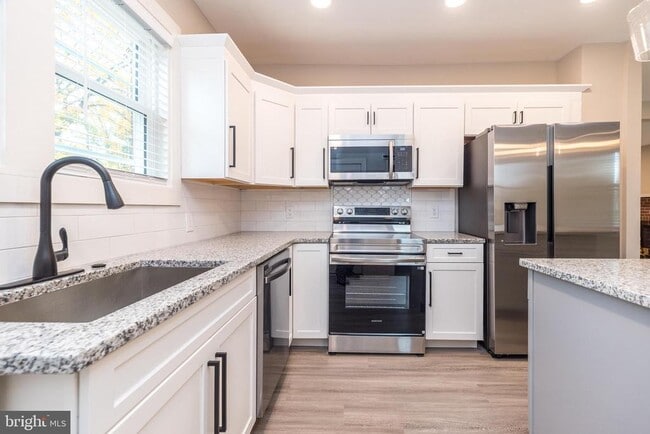 Building Photo - 343 Pawlings Rd