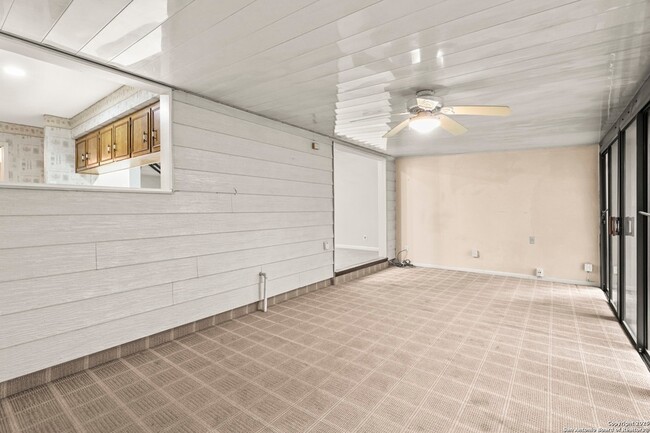 Building Photo - 162 Amistad Blvd