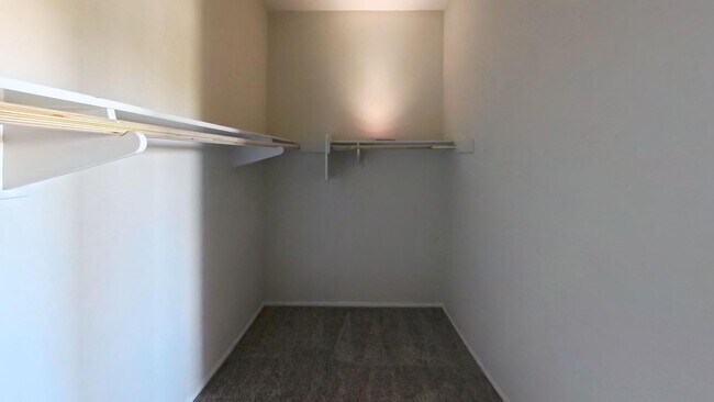Building Photo - 40186 Birchfield Dr