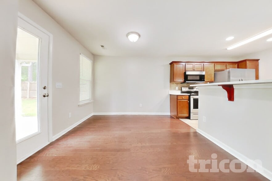 Building Photo - 31 Burr Oak Cir
