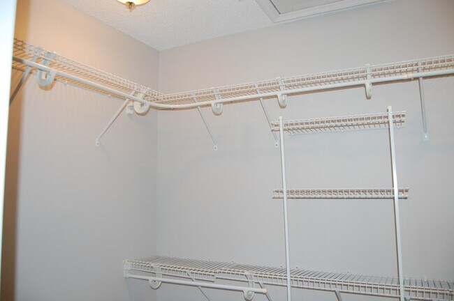 Building Photo - 31 Flower Break Rd