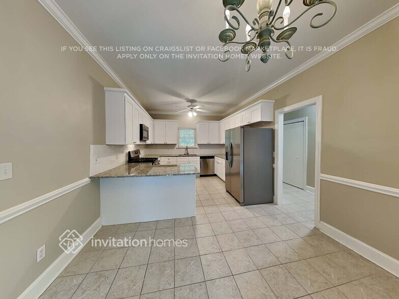 Building Photo - 10305 Waxhaw Hwy