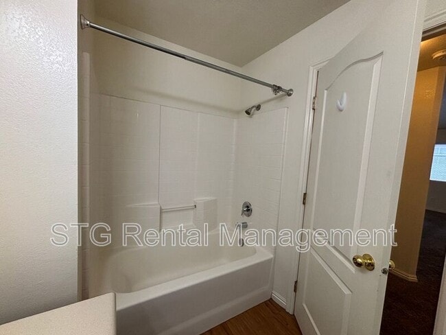 Building Photo - 136 S 1930 W