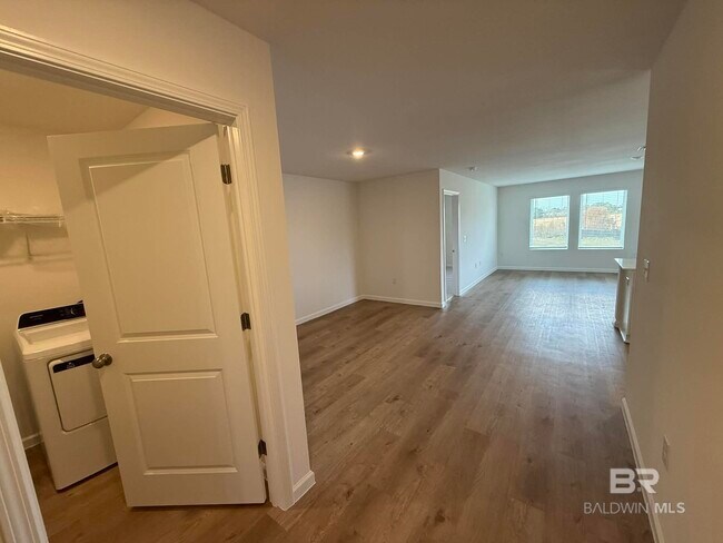 Building Photo - 16223 Eden St