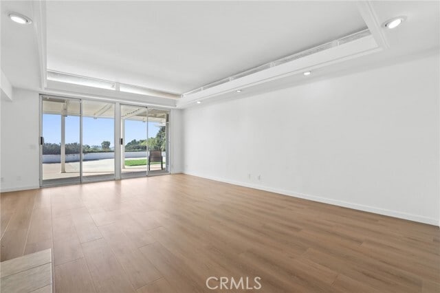 Building Photo - 2501 Blue Water Dr