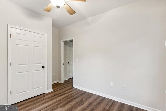 Building Photo - 4922 Lerch Dr