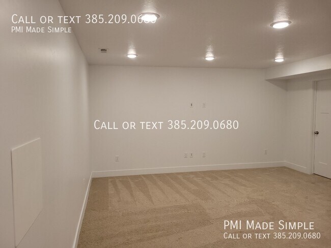 Building Photo - 10884 N Slate Ln