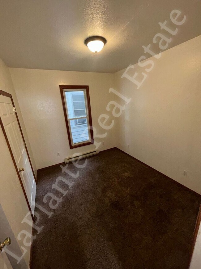 Building Photo - 4105 Walker Ave