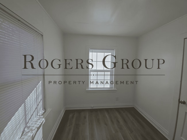 Building Photo - 980 Burr St