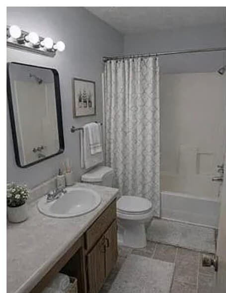 Building Photo - 2305 Pine Tree Trail