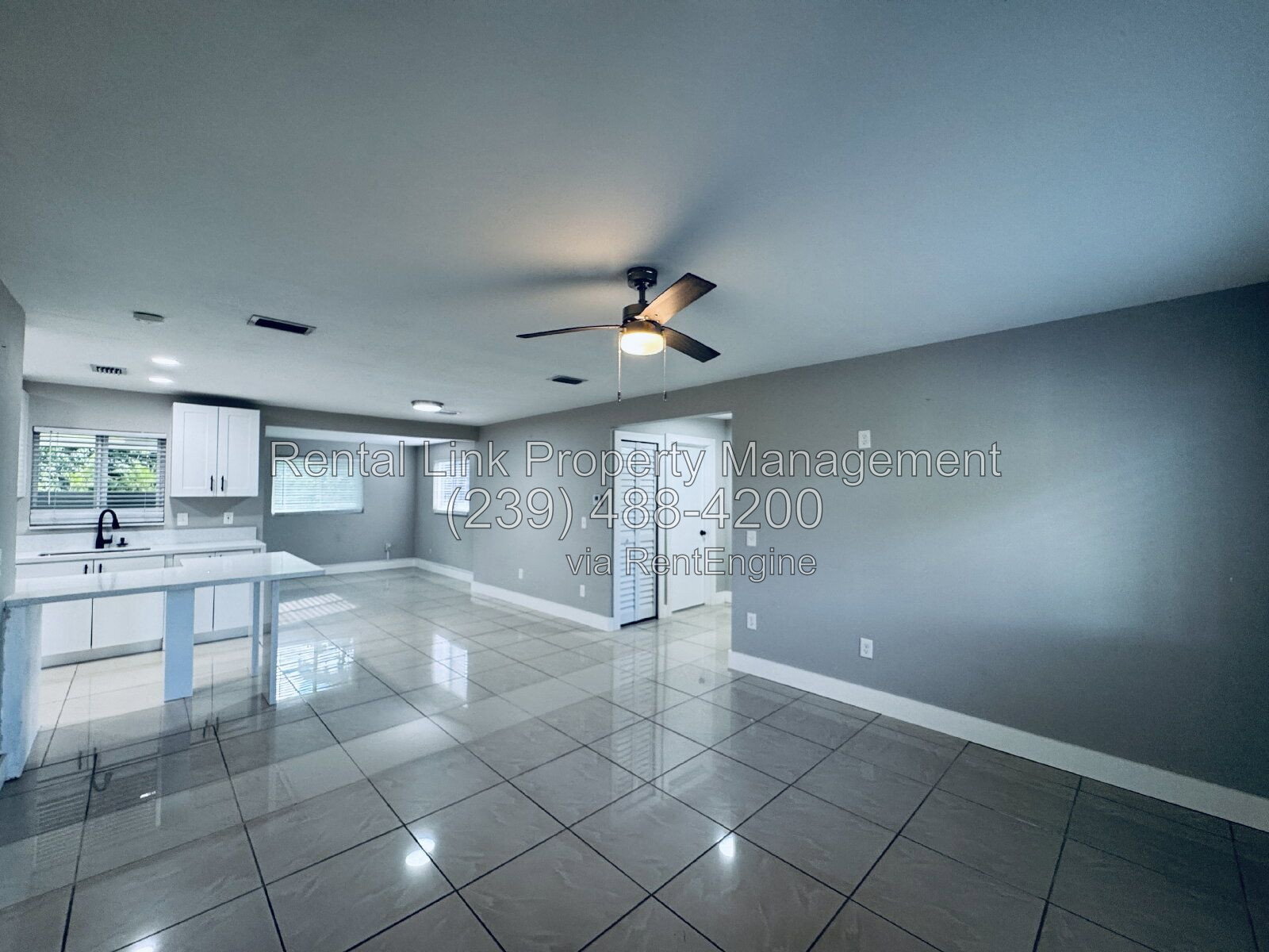 Building Photo - 4432 E Riverside Dr