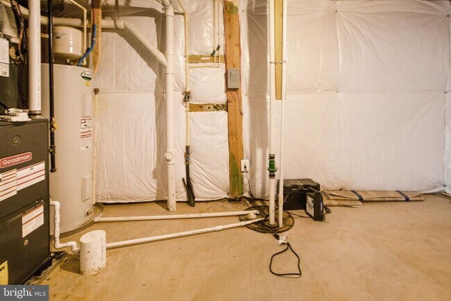 Building Photo - 4 Cornerstone Dr