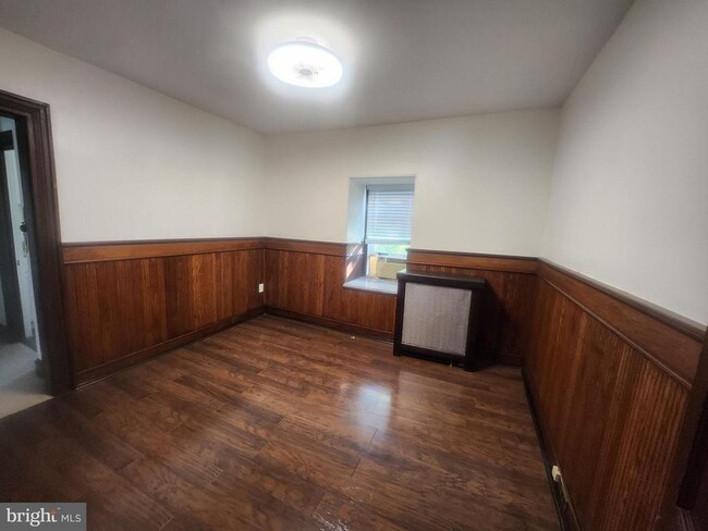 Building Photo - 6709 N 6th St