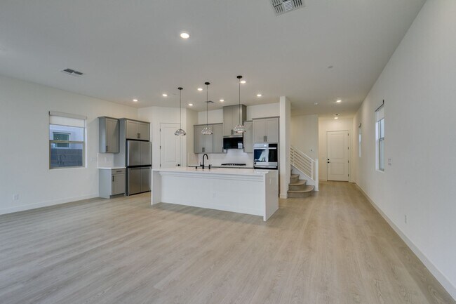 Building Photo - Brand New 4 Bedroom + Den/Office in Summerlin