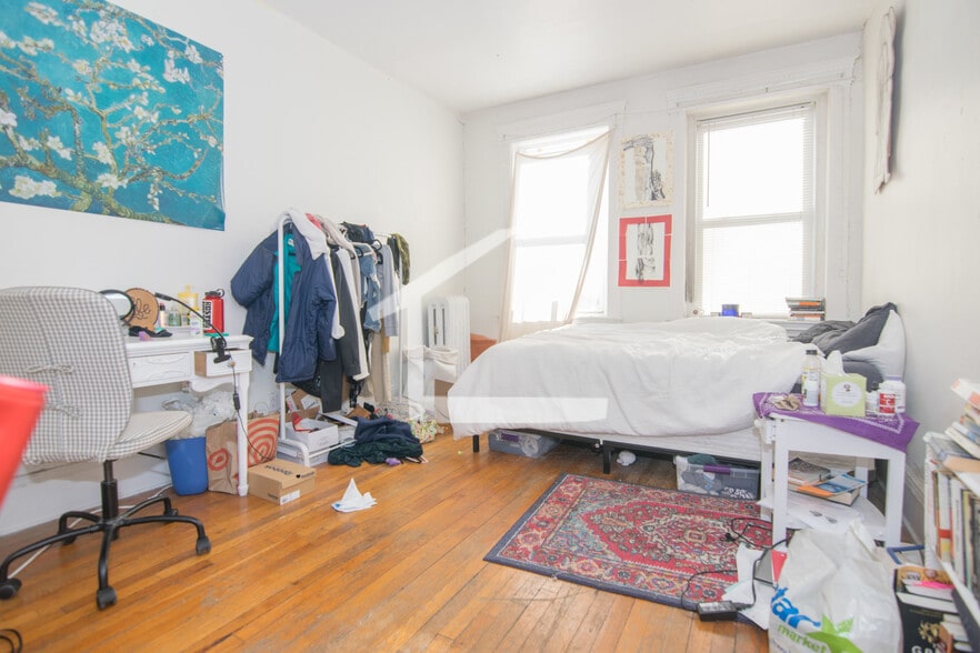 Building Photo - 41 Brighton St