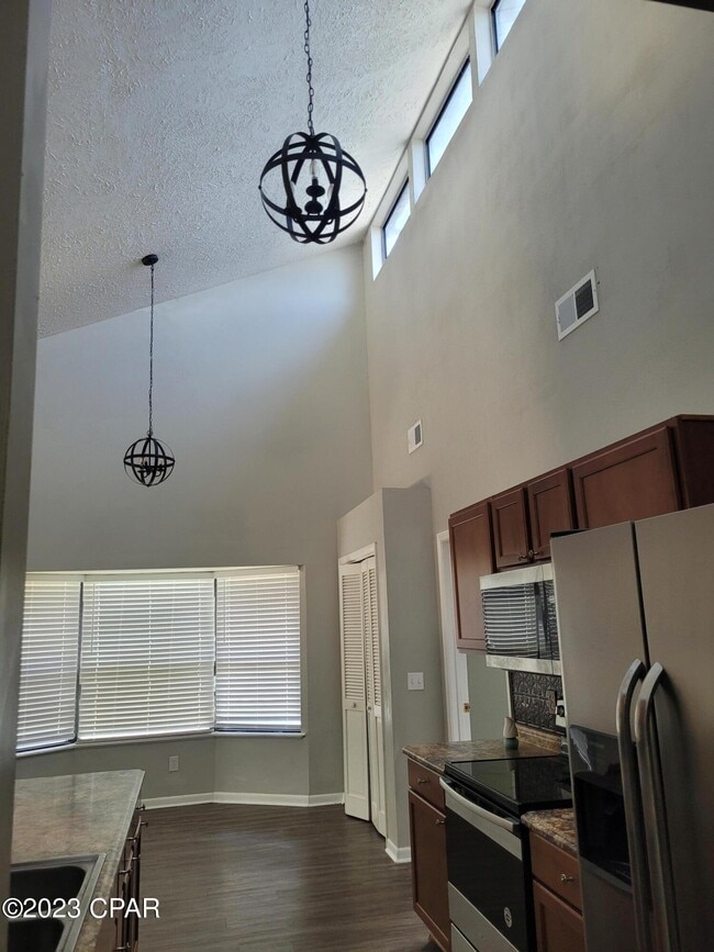 Building Photo - 4083 Woodridge Pl