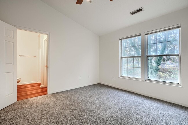 Building Photo - 9847 Bale Ct