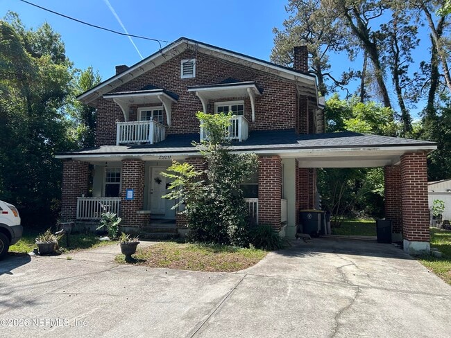 Building Photo - 2920 Dellwood Ave