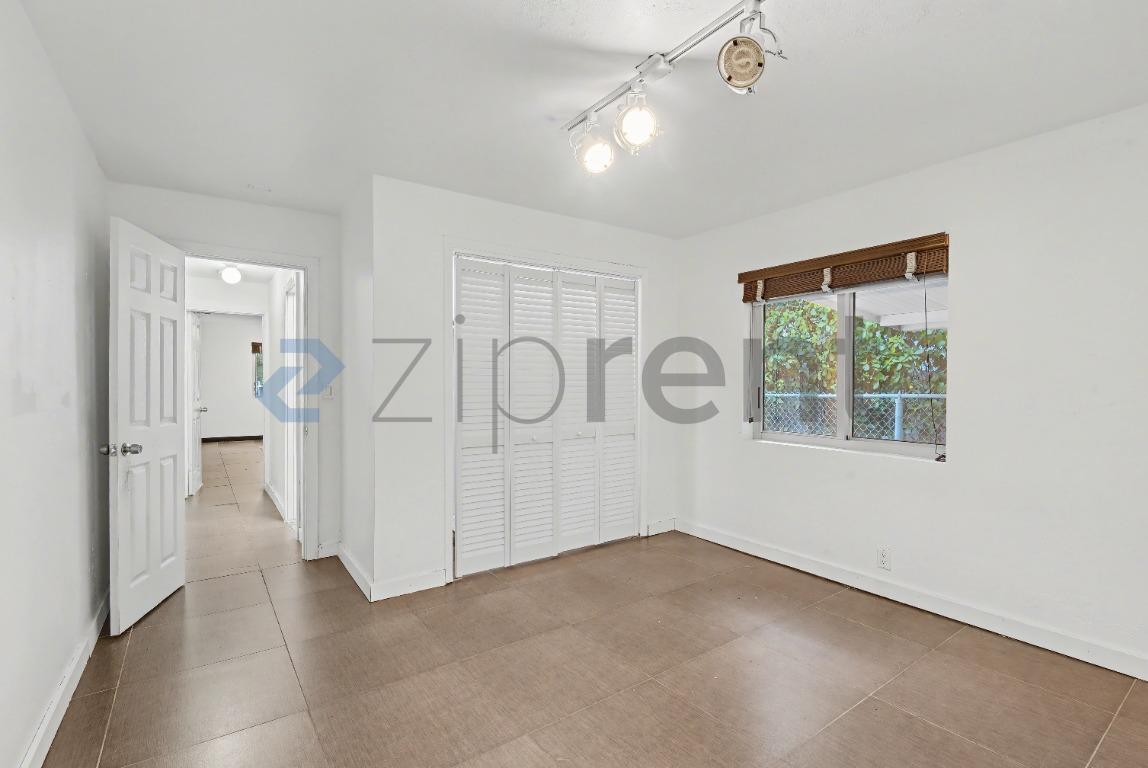 Building Photo - 5210 NW 5th Ave