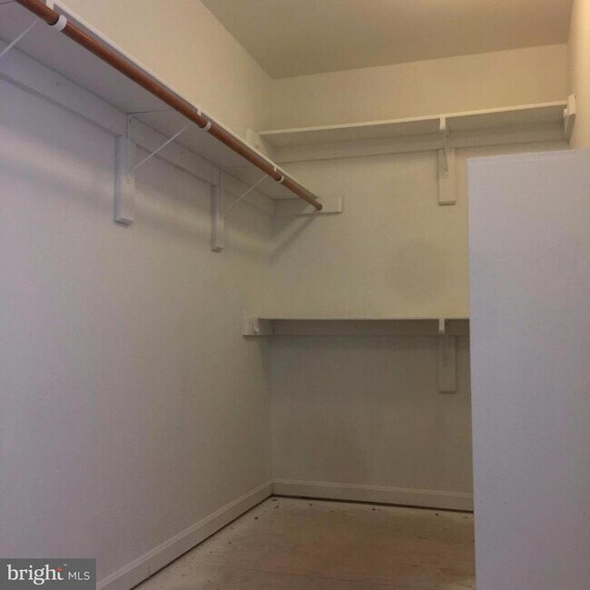 Building Photo - 12 Morrissey Stone Ct