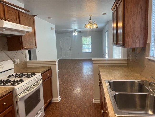 Building Photo - 6109 Club Terrace