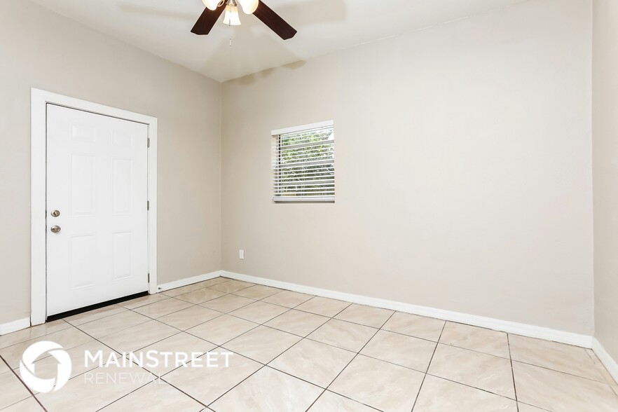 Building Photo - 6234 Balboa Dr