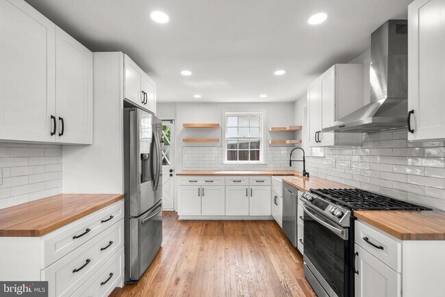 Building Photo - 2200 Windham Ln