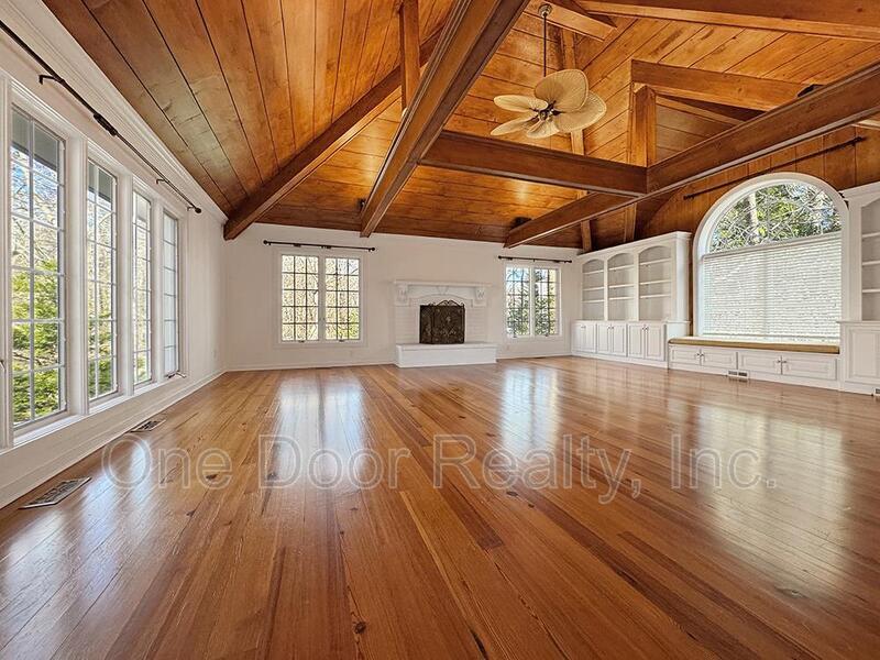 Building Photo - 109 Elizabeth Meriwether