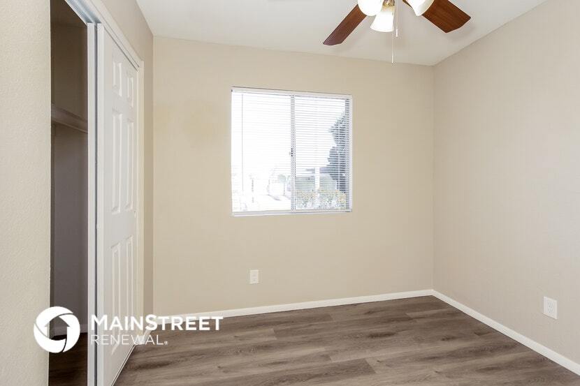 Building Photo - 510 N Tercera Ave