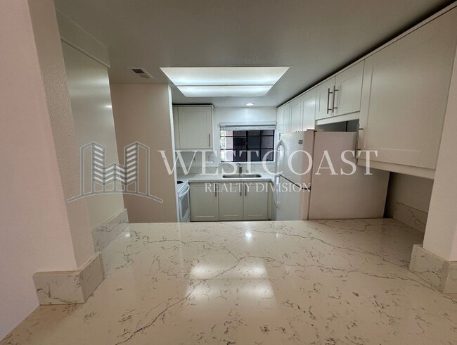 Building Photo - Beautiful Two-Story 3 Bed, 2 Bath Home in Calavera Hills Villas Community in Carlsbad