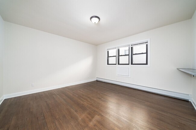 Building Photo - 119 Terrace Ave