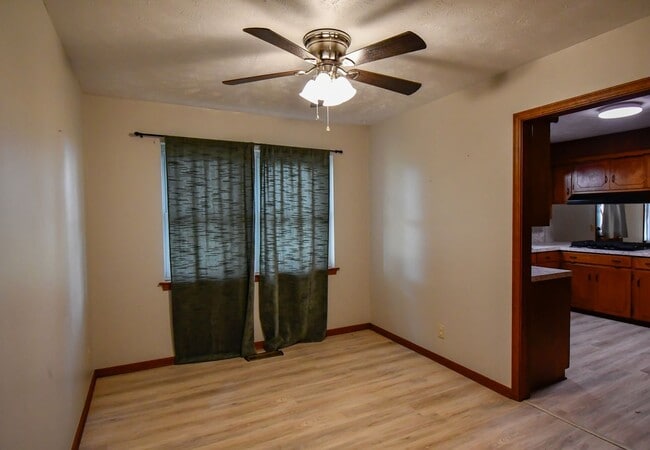 Building Photo - Bixby Single Story Ranch in Great Location!