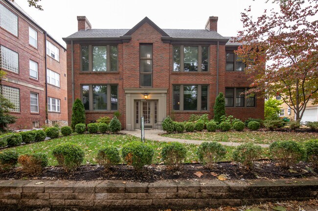 Building Photo - 7535 Oxford Dr