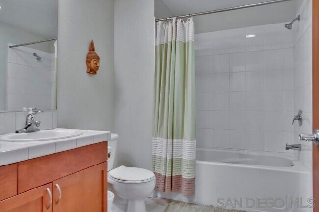 Building Photo - 1240 India St