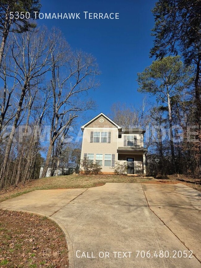 Building Photo - Charming 3 Bed 3Bath Single Family Home Wi...