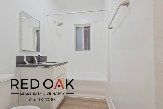 Building Photo - 687 Shatto Pl
