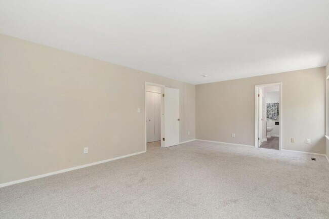 Building Photo - 2718 Granada Hills Dr