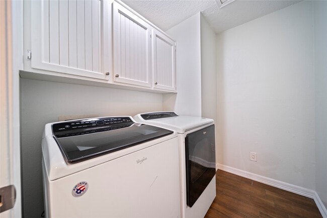 Building Photo - 2662 Sailboat Dr