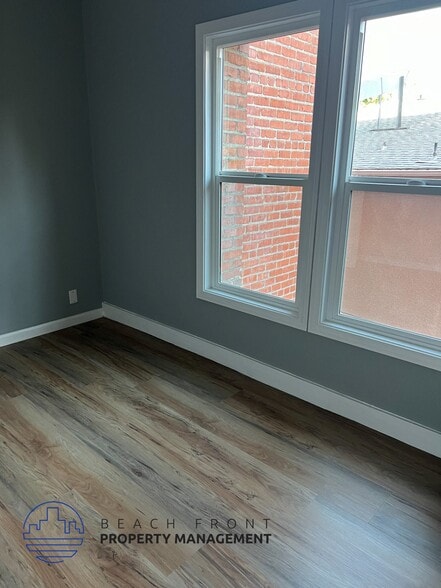 Building Photo - 601 N. Rossmore Ave.