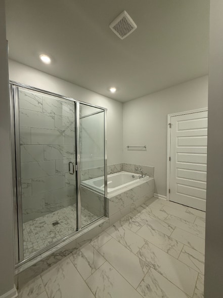 Building Photo - 6063 Gardner Maples Dr SE